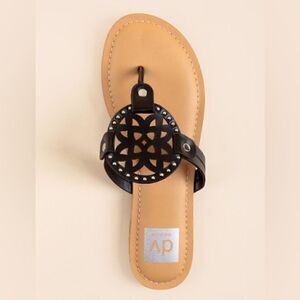 DV by Dolce Vita | Gotie Medallion Sandals